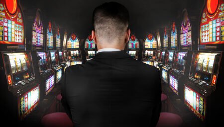 Slot machine frauds: hardware manipulation, and special tools
